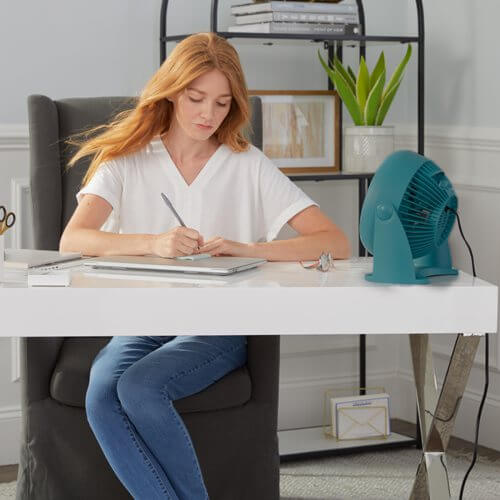 HT900G_Office_0738_lifestyle_1__2