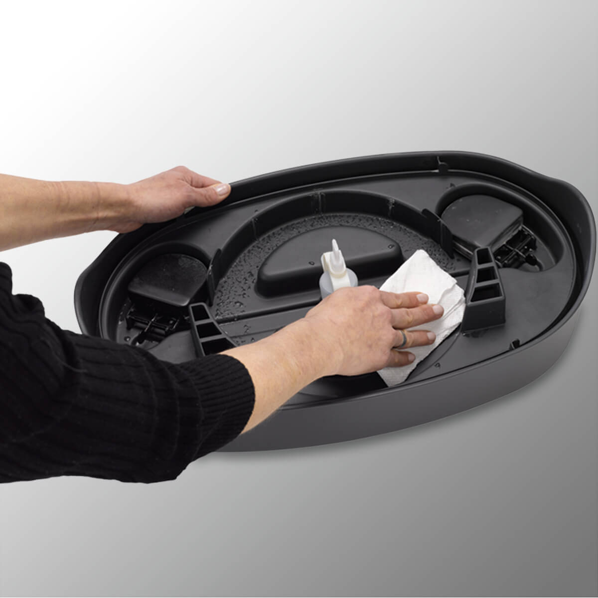 HEV685B_Cleaning_1200x1200